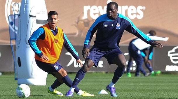 Aboubakar j� est� �s ordens de Nuno Esp�rito Santo