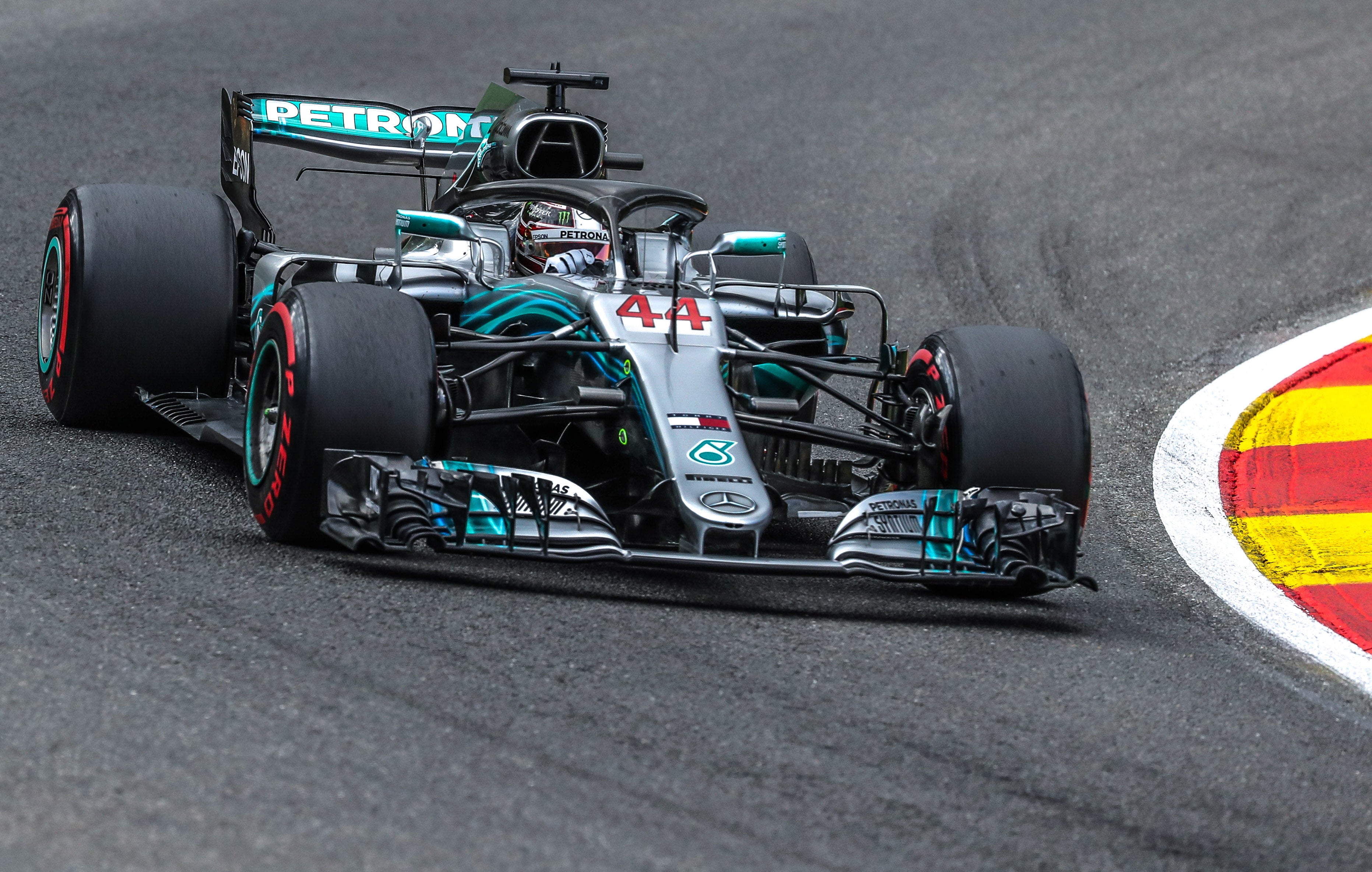 Chuva entra na decis�o e Hamilton ganha a Pole em Spa
