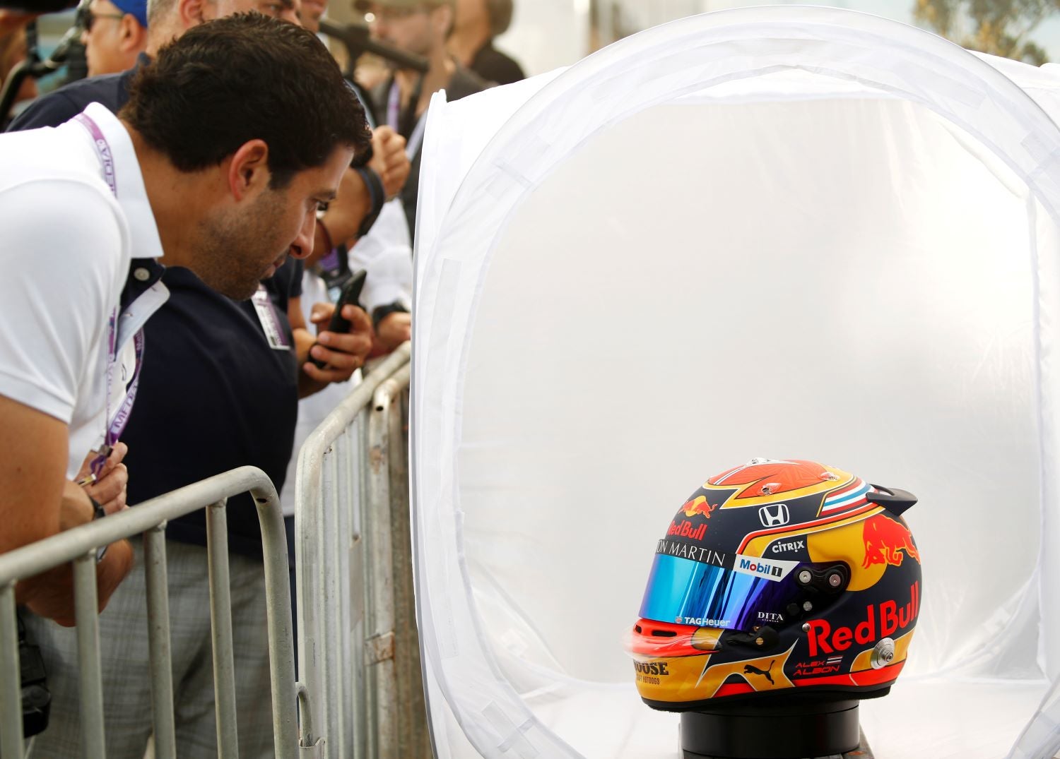 Equipas brit�nicas de F�rmula 1 unem-se para fabricar ventiladores