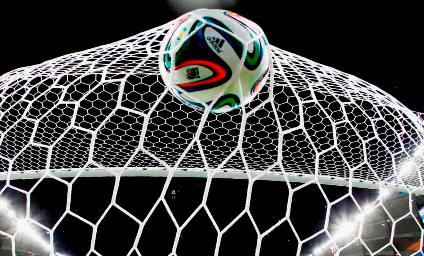 Hat-trick de Ryan Gauld vale reviravolta e terceiro triunfo seguido do Farense