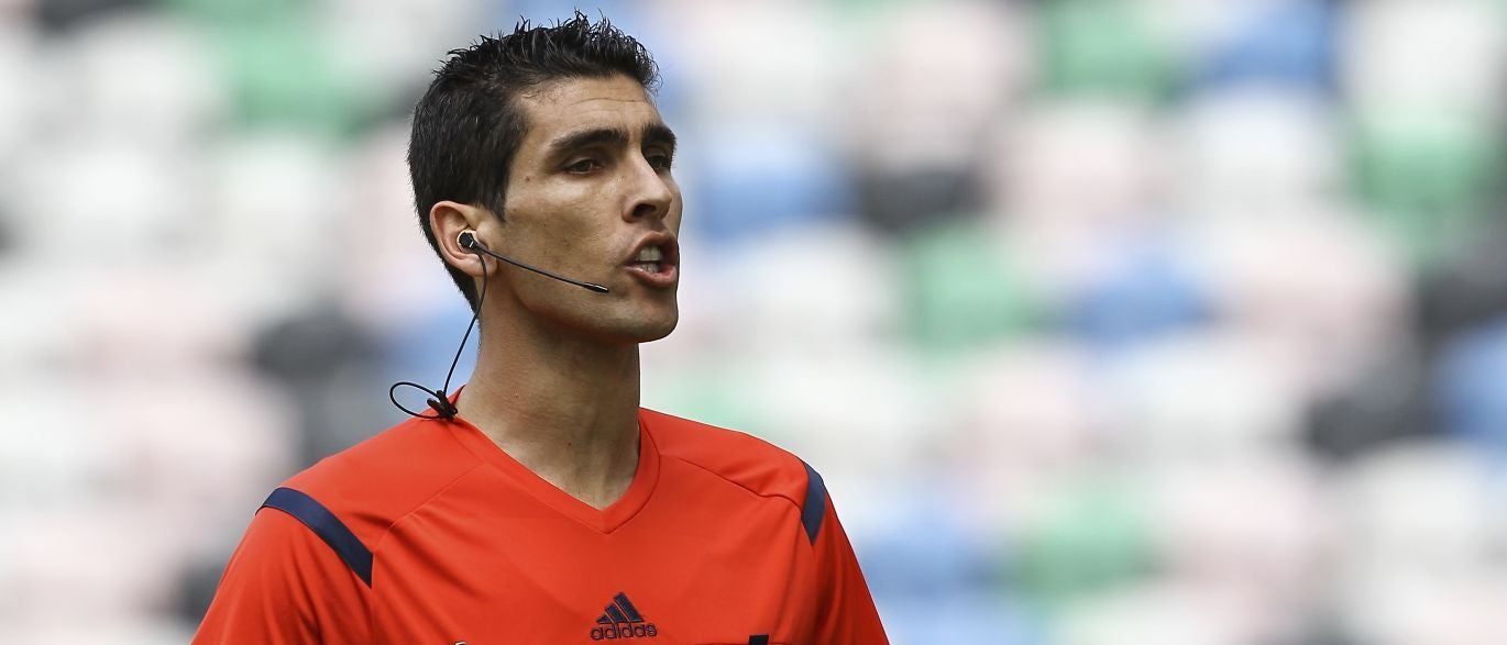 F�bio Ver�ssimo arbitra o cl�ssico Benfica-FC Porto