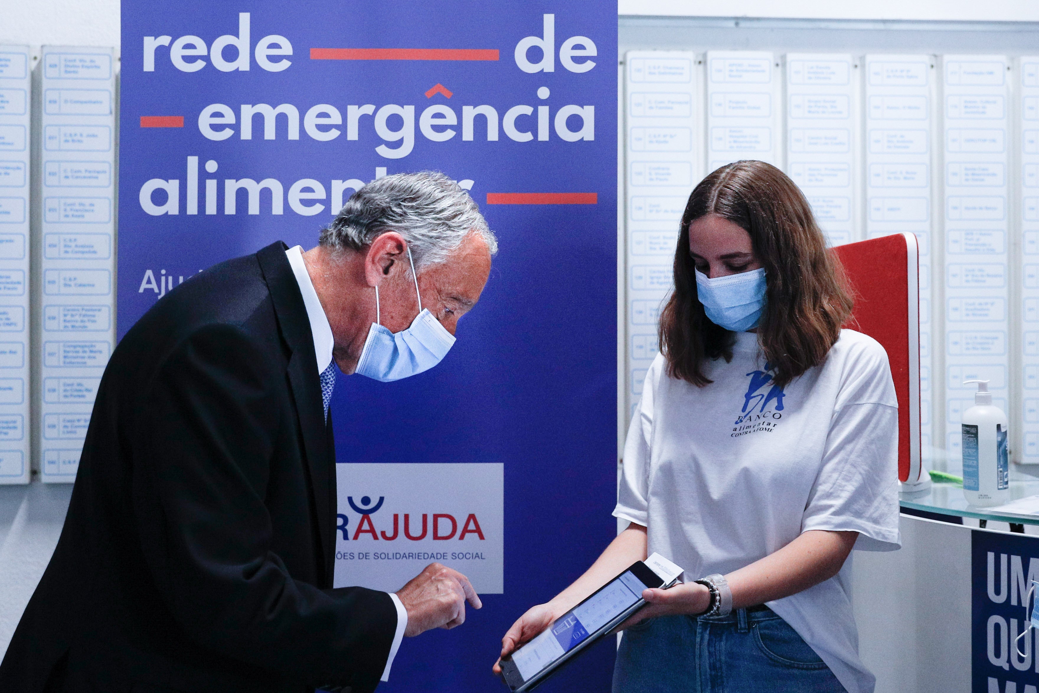 Marcelo Rebelo de Sousa volta ao Banco Alimentar e apela ajuda aos portugueses