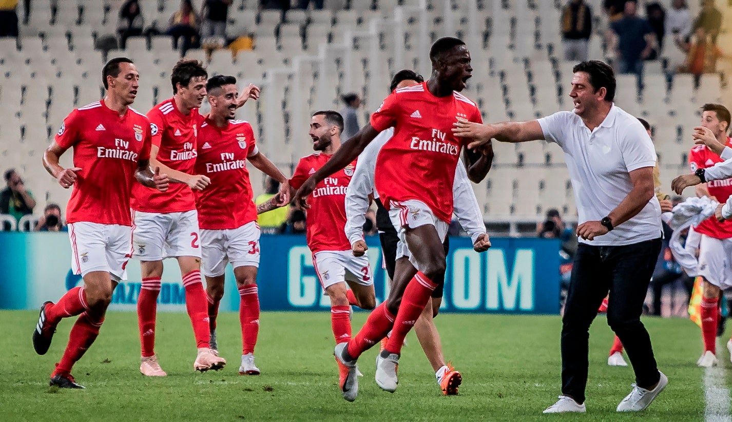 Benfica vence em Atenas e regressa �s vit�rias na Champions
