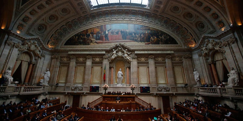 Coliga��o volta a perder terreno para o PS na sondagem di�ria da RTP