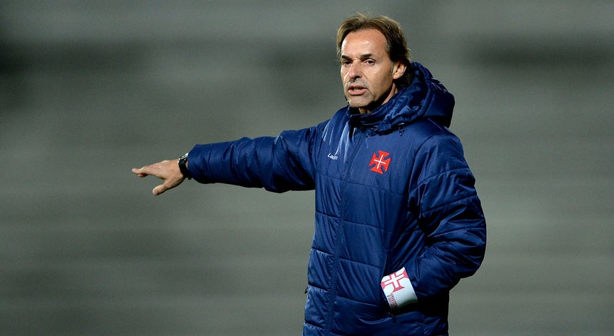 Quim Machado espera Sporting �ferido� contra Belenenses