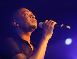 Imagem de YOUSSOU N. DOUR