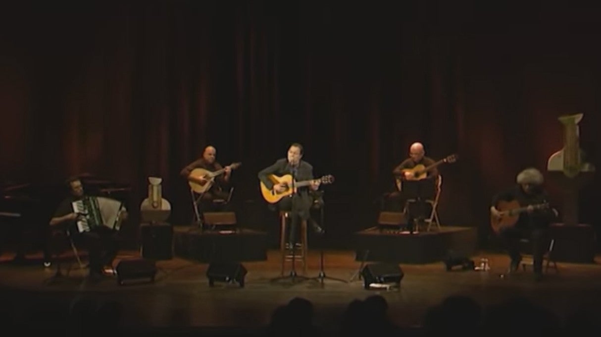 Play - O Nosso Fado Hoje é do Mundo - Miguel Rebelo