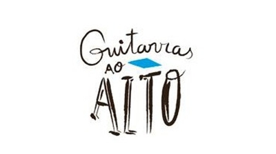 Play - Guitarras ao Alto