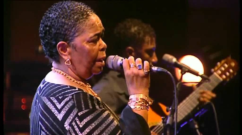 Play - Cesária Évora - Live D´ Amor