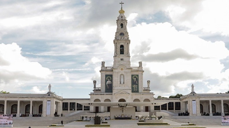 Imagem de Missa, Bênção e Adeus à Virgem