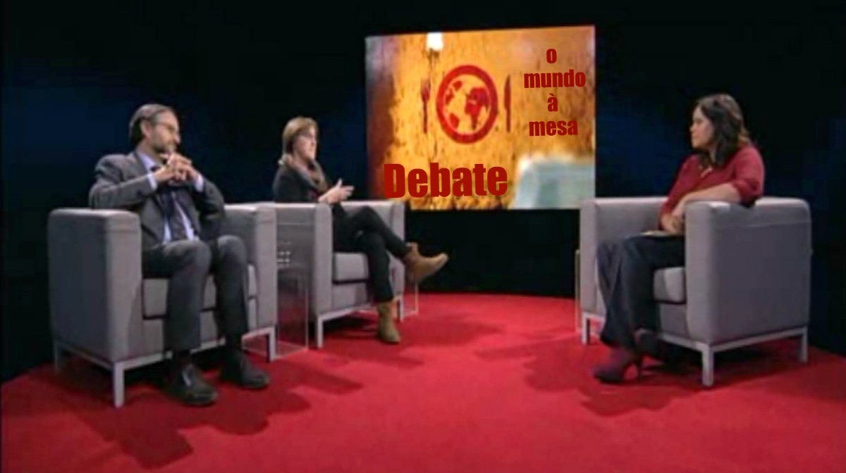 O Mundo  Mesa - Debate