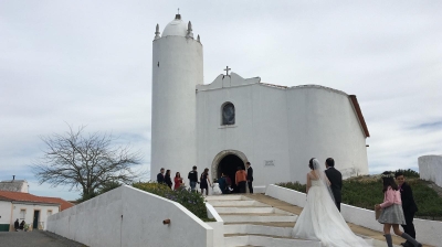 Play - São Precisos Dois Para Casar