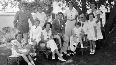 Play - Os Kennedy