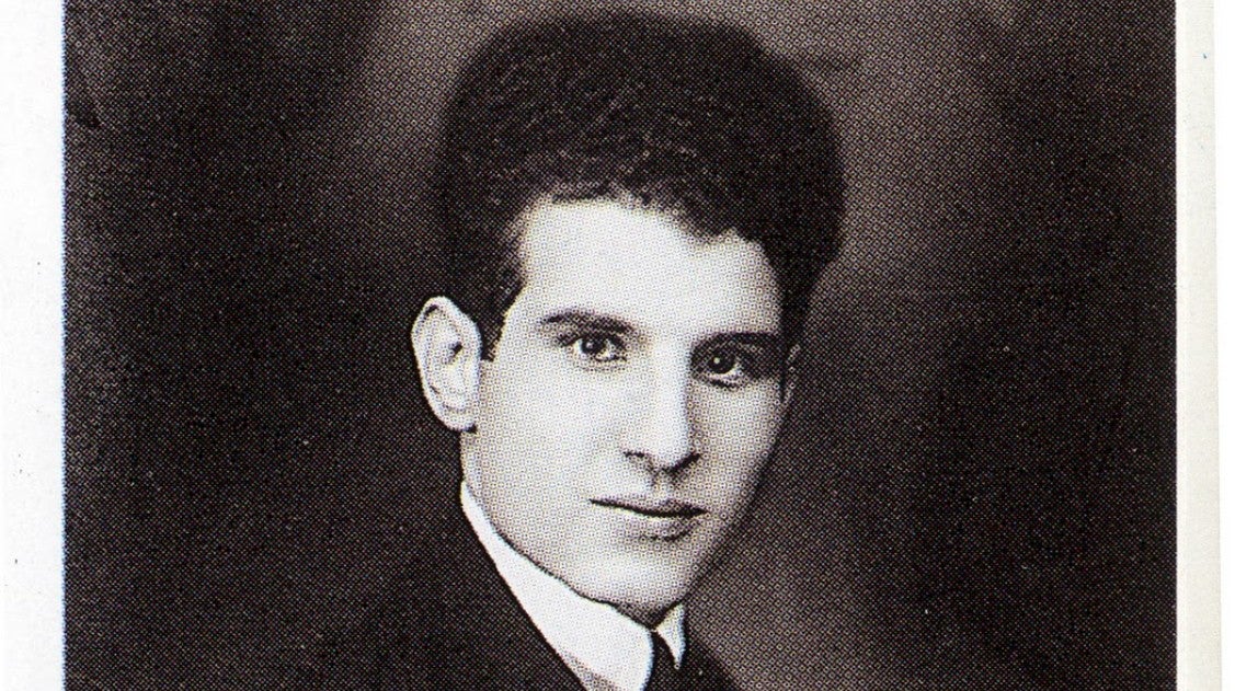 Play - Artur Entre Paredes