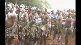 Imagem de Luto de um Fon: Lutos dos Ind�genas, Carpir dos Guerreiros, Dan�a do Mabuh, Apresenta��o do Novo Fon