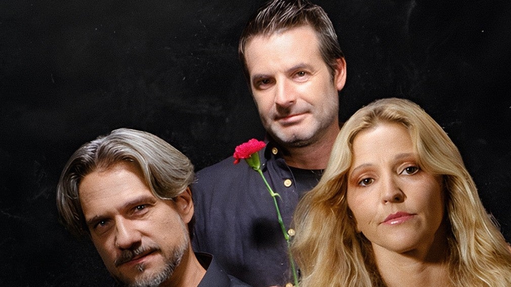 Play - Anónimos de Abril