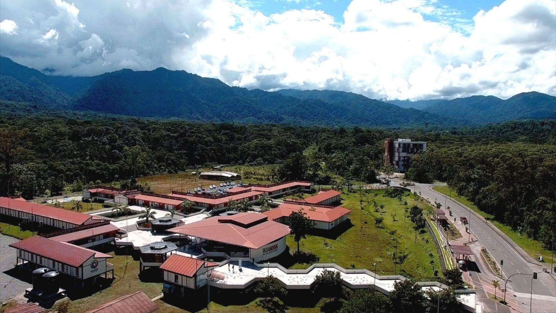 Imagem de Equador: Uma Universidade no Coração da Amazónia