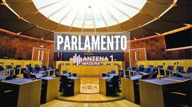 Debate entre deputados à Assembleia Legislativa da Madeira: Valter Correia (PSD), Jaime Leandro (PS), Paulo Alves (JPP) e Ana Cristina Monteiro (CDS).