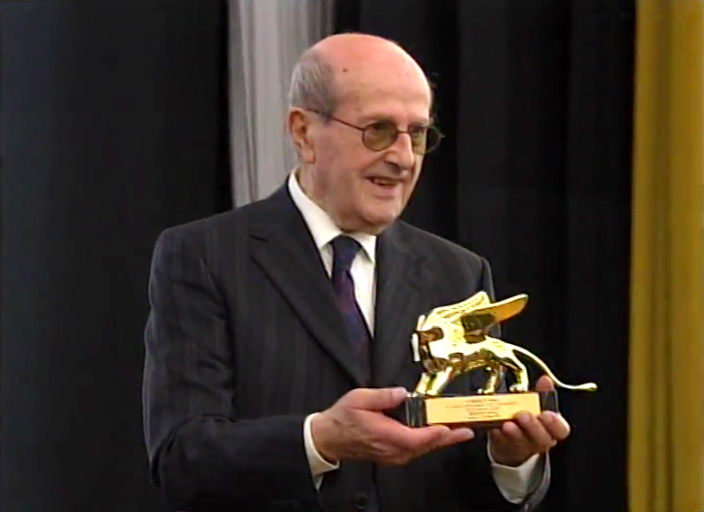 Manoel de Oliveira Recebe o Leão de Ouro