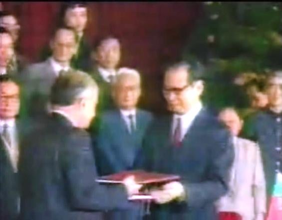 Assinatura da Declaração Conjunta Luso-Chinesa sobre Macau