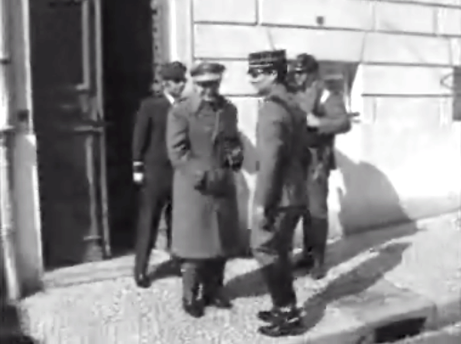 General Spínola percorre Lisboa