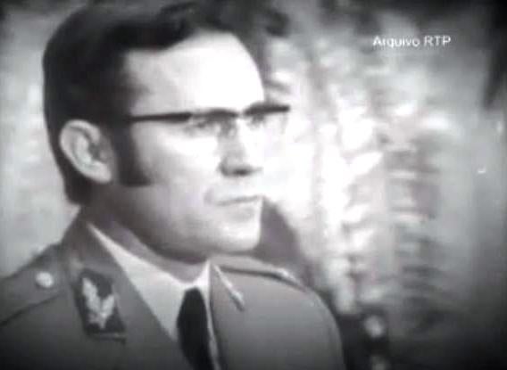 Dicionário de Abril: Letra R de “Ramalho Eanes”