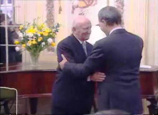 França distingue Eduardo Lourenço