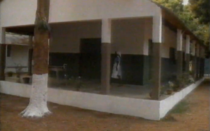 Papa João Paulo II visita Leprosaria de Cumura