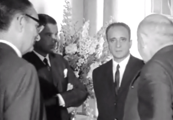 Américo Tomás oferece almoço ao Governador de Cabo Verde