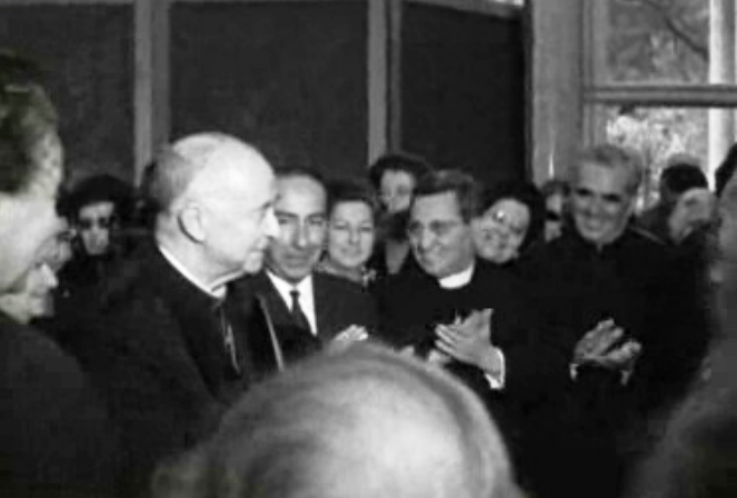 Inauguração de venda de caridade