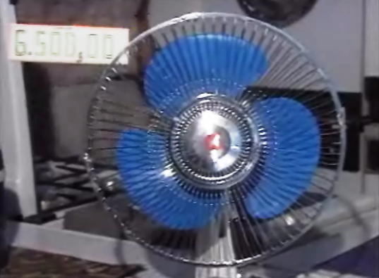 A procura de ventoinhas e aparelhos de ar condicionado