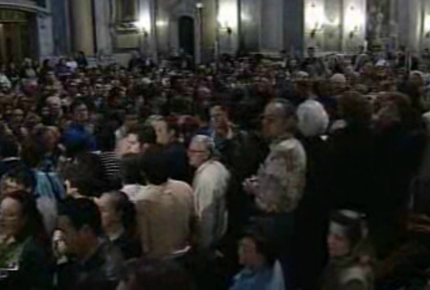 Chegada do corpo de Amália Rodrigues à Basílica da Estrela