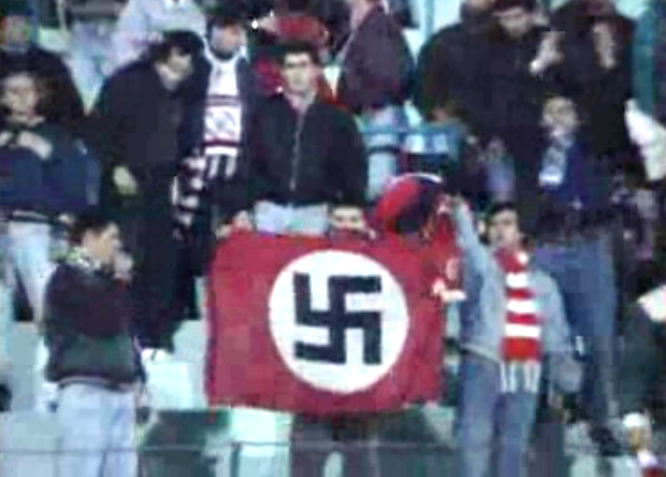 Distúrbios entre claques desportivas