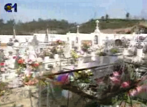 Padre prepara a própria sepultura