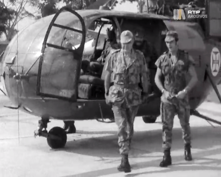 Spínola visita campo de instrução de milícias em Bambadinca