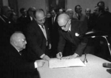 Posse dos dirigentes da Sociedade de Escritores e Compositores de Teatro