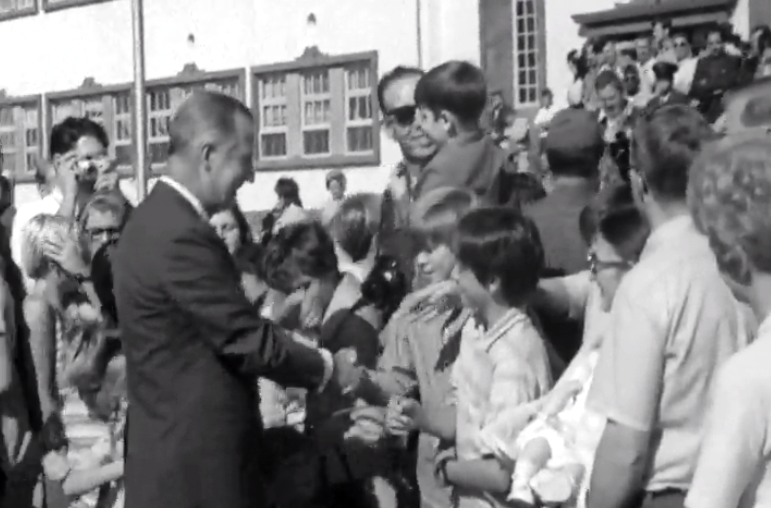 Spiro Agnew chega à Base Aérea nº 4 nas Lajes