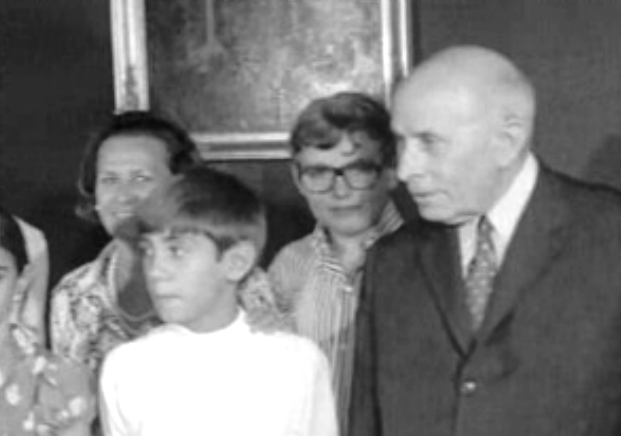 Américo Tomás recebe crianças premiadas