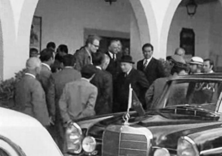 Américo Tomás visita a Feira Nacional de Agricultura