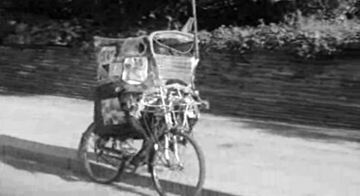 Bicicleta com tejadilho em Lourenço Marques