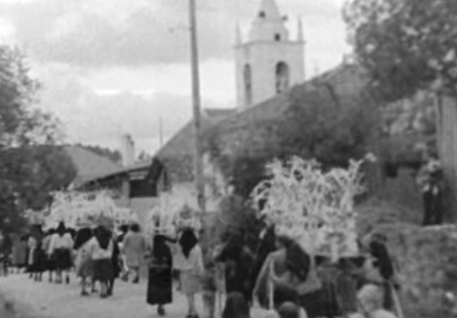 Cortejo de oferendas em Soutos
