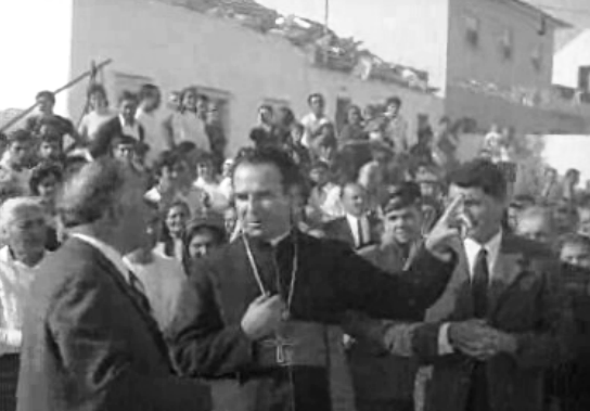 Dom Júlio Tavares Rebimbas inaugura capela em Farraposo