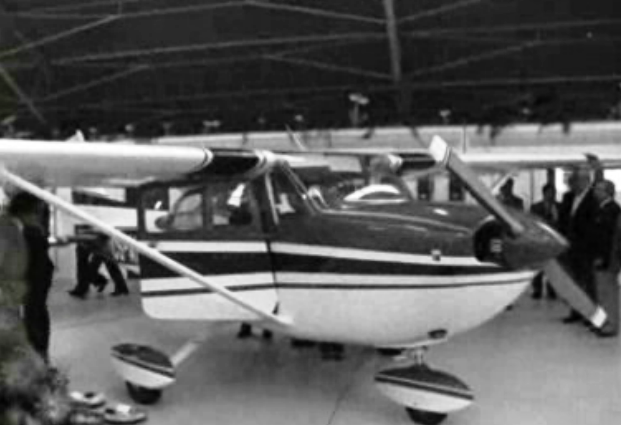 Inauguração de hangar no Aeródromo Municipal de Cascais