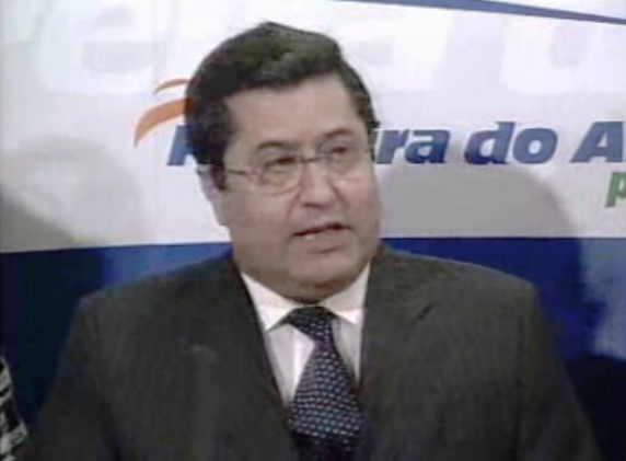 Ferreira do Amaral preocupado com a abstenção