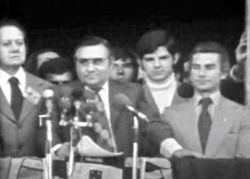 Discurso de Pinheiro de Azevedo no Terreiro do Paço