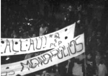 Manifestação popular de apoio ao MFA