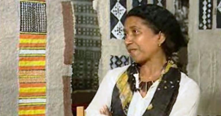 Exposição “Através dos Panos”