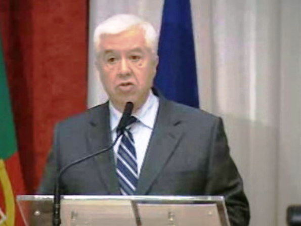 Comunicado de Teixeira dos Santos