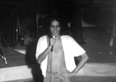 Atuação e entrevista de Caetano Veloso