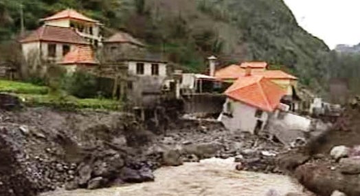 Destruição em Serra de Água